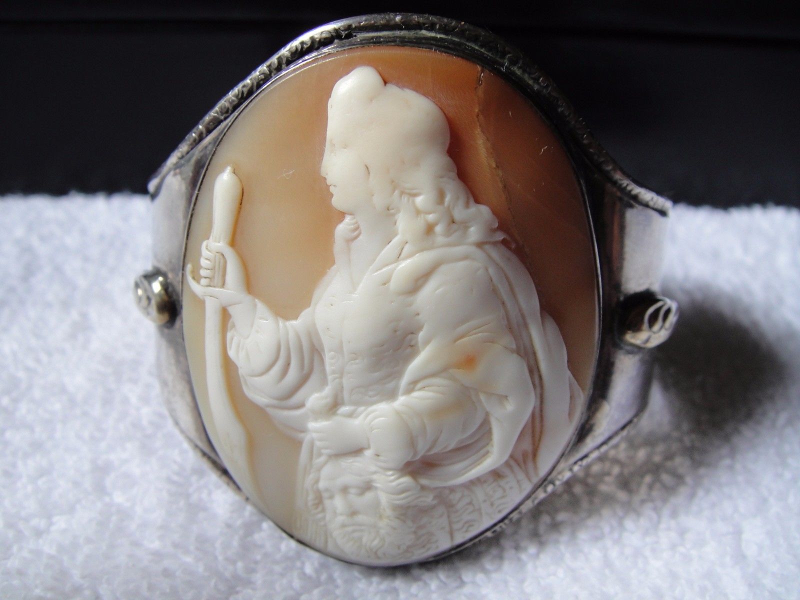 Judith Holofernes bracelet mine.jpg