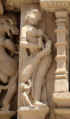 Khajuraho female figure.jpg