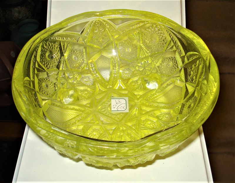 kitchenware green glass bowl 2.jpg