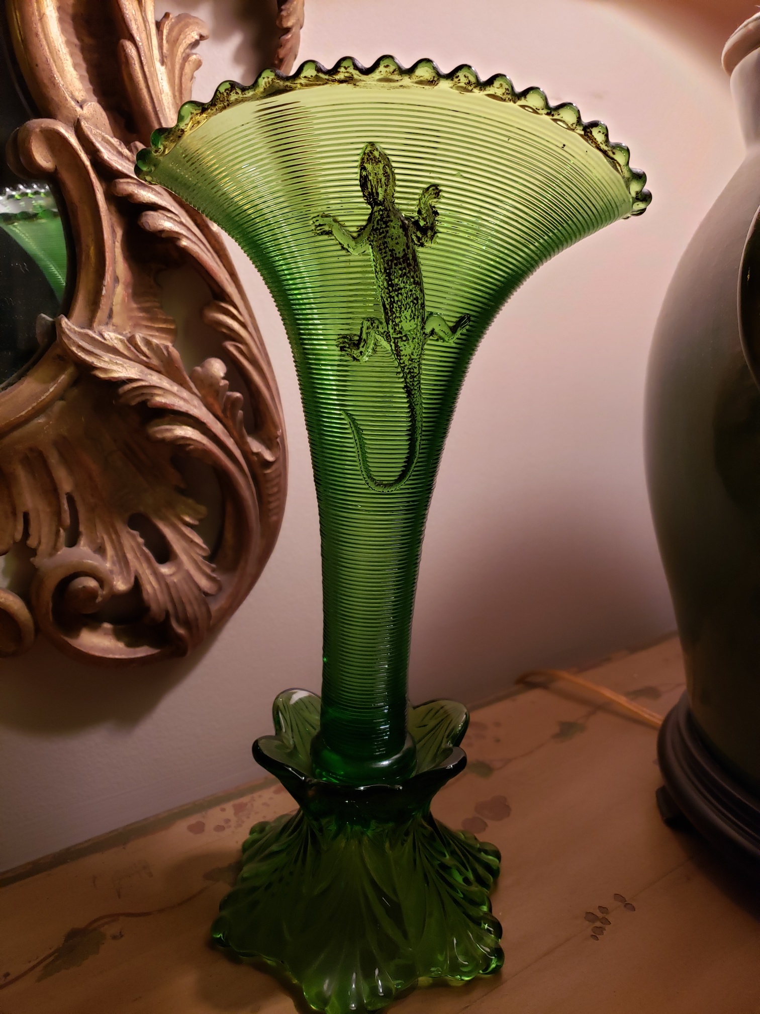 Lizard Vase.jpg