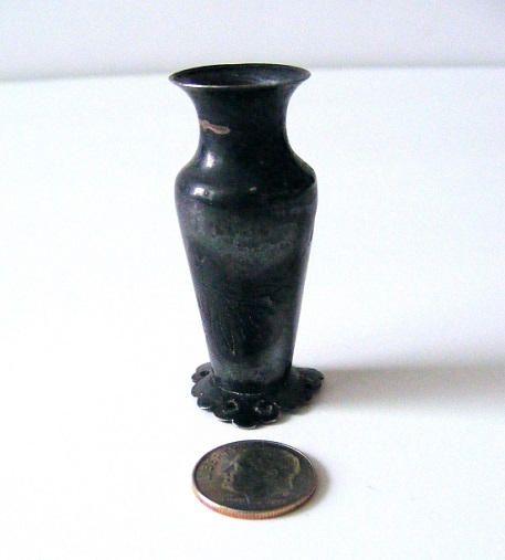 MINI SILVER VASE 001-001.JPG