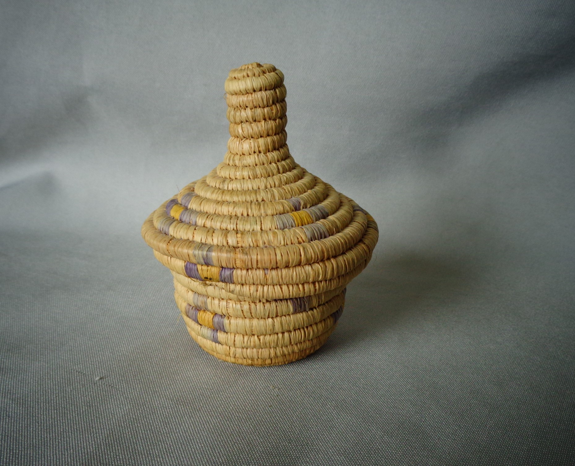 miniature indian basket 003.JPG