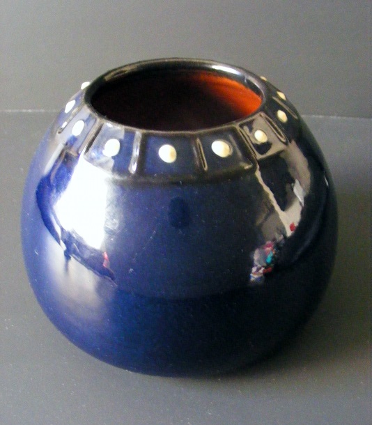 ML VASE 002-001.JPG