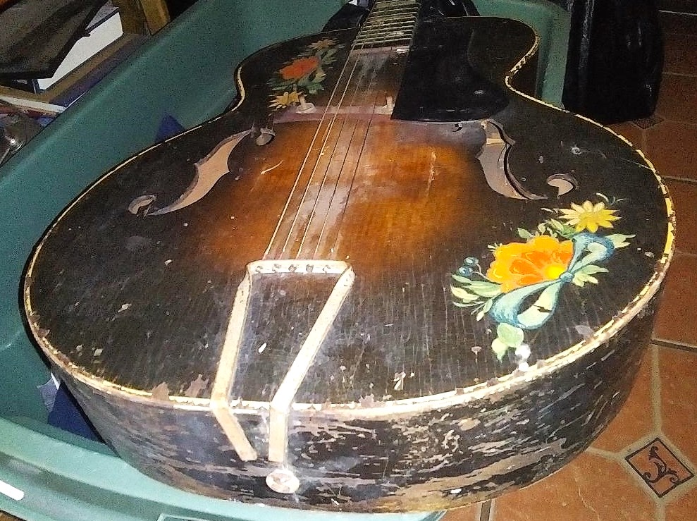 MUSIC GUITAR 1920S 1930S SANCTNI 8DAA.jpg