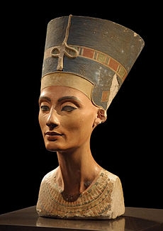 Nefertiti 2.jpg