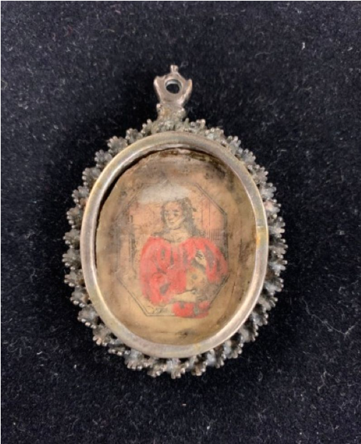 Ornate Portrait Locket - 1.png