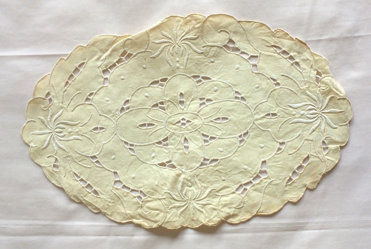 oval linen.jpg