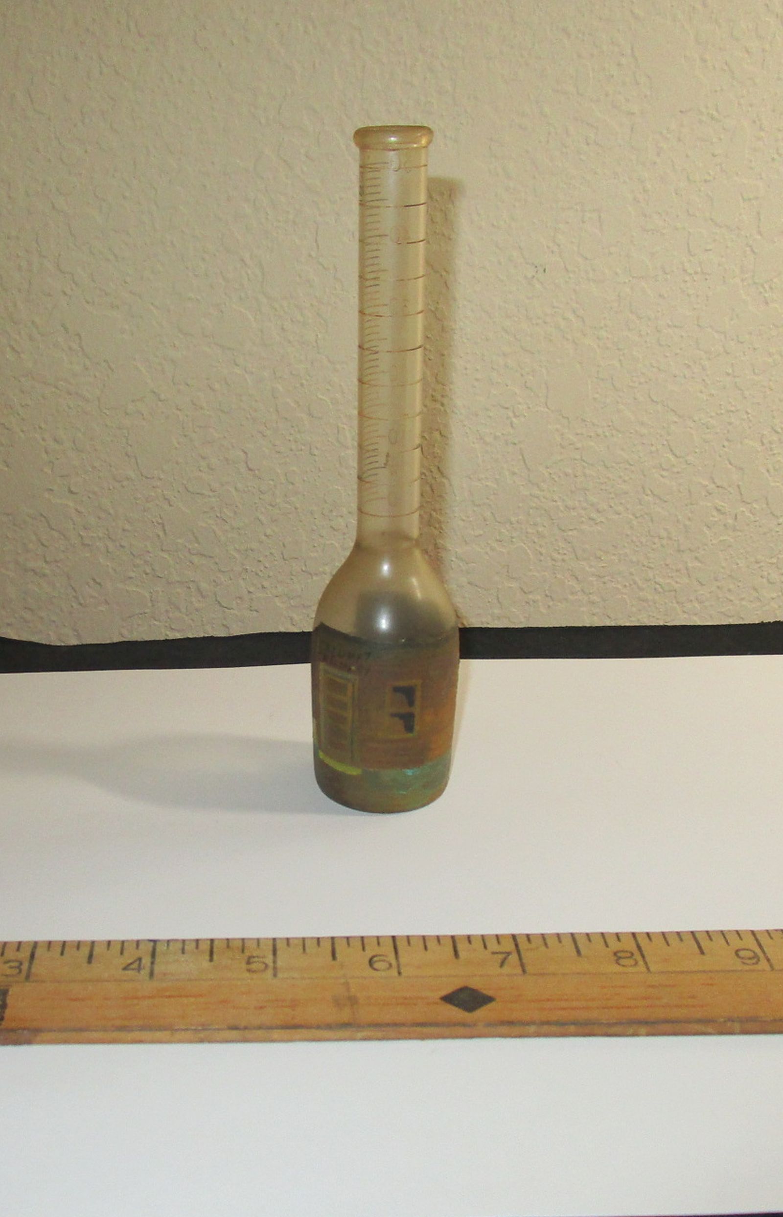 painted bottle 005.JPG