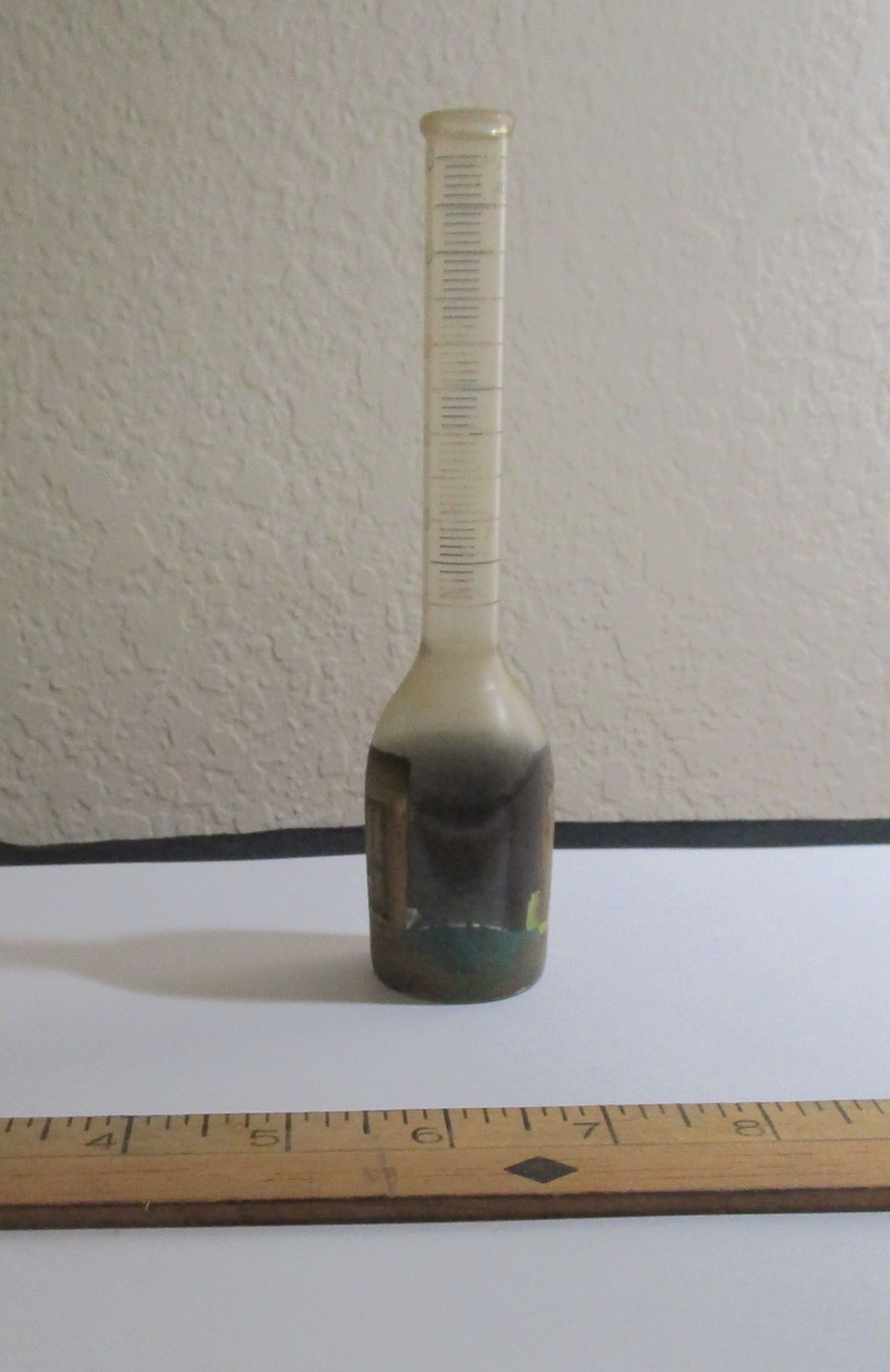 painted bottle 011.JPG