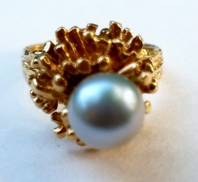 Pearl Blue Ring Front (640x590).jpg