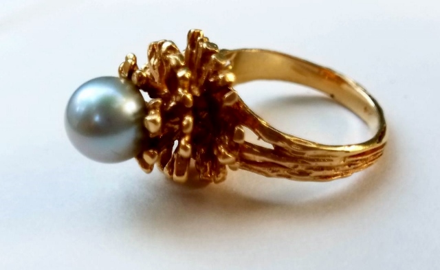 Pearl Blue Ring side (640x393).jpg