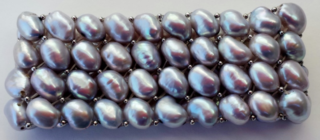 pearl bracelet stretch (640x280).jpg