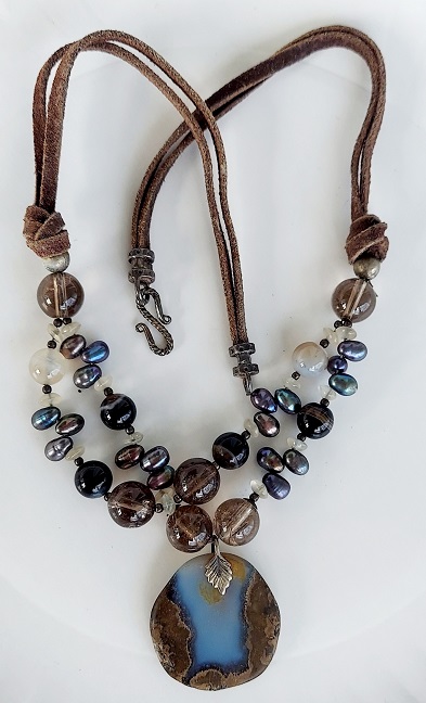 Pearl stone leather necklace.jpg