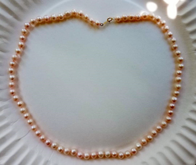 Pearls Pink 10k clasp (640x540).jpg