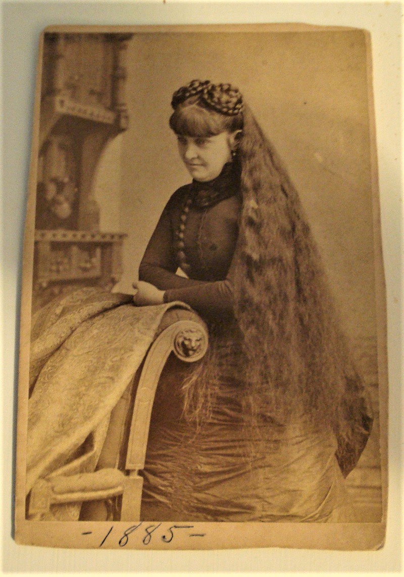 PHOTO OF LADY 1885 FRONT.jpg