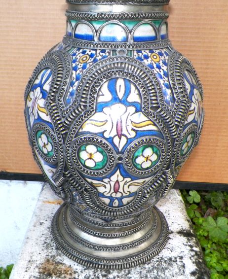 POTTERY MORROCAN VASE JAR WITH LID 3AA.JPG