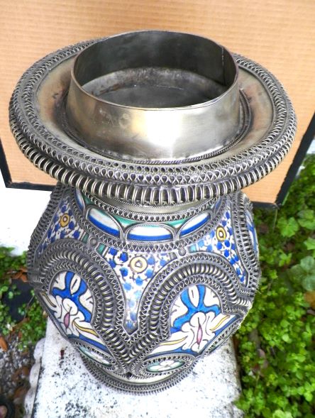 POTTERY MORROCAN VASE JAR WITH LID 3BAAA.JPG