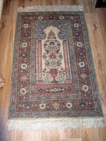 prayer rug  (2).JPG