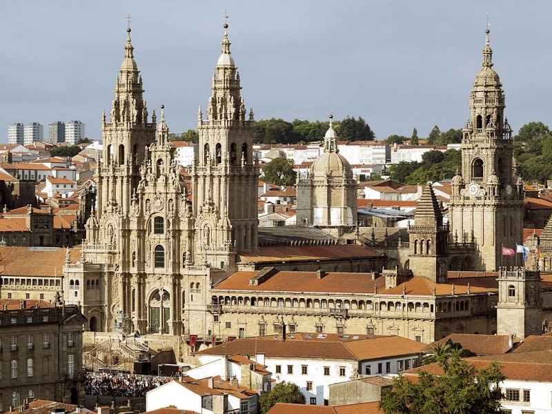Random-facts-about-Santiago-de-Compostela.jpg