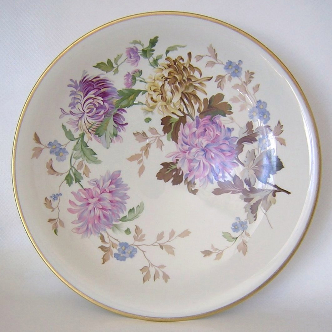 RosenthalChrysanthemumFlowerGermanPocelainShallowFootedBowlSalver-a.jpg