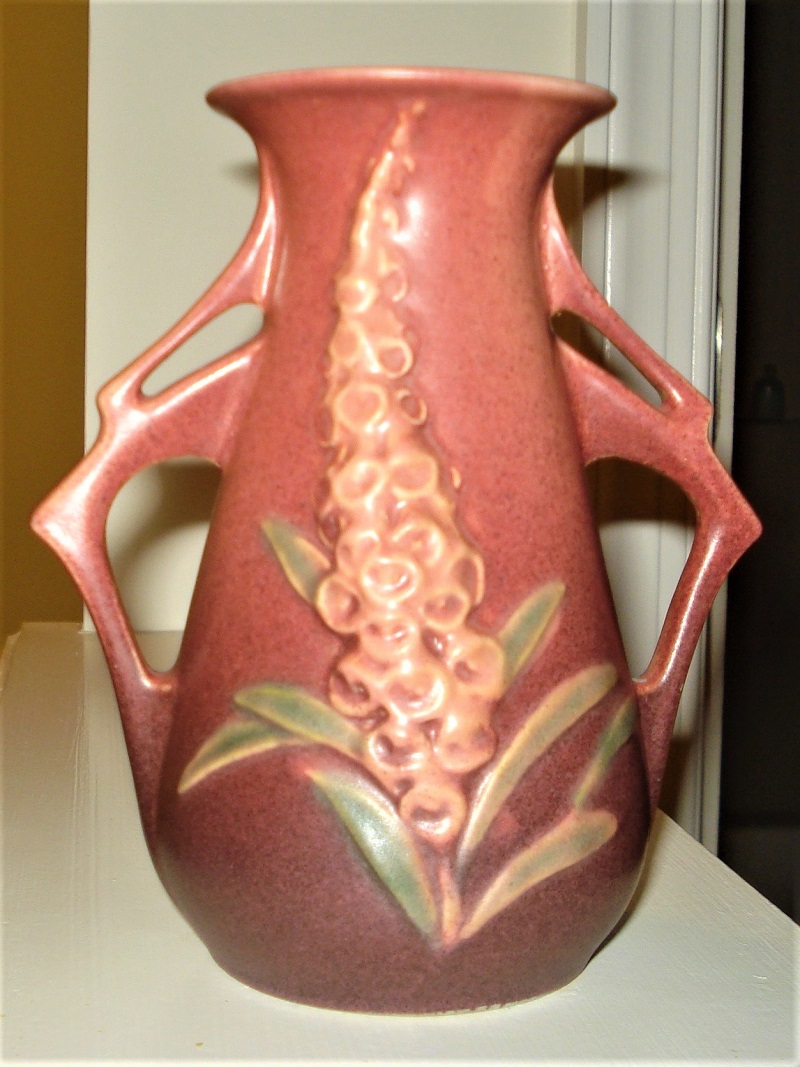 Roseville Foxglove Vase 44-6.jpg