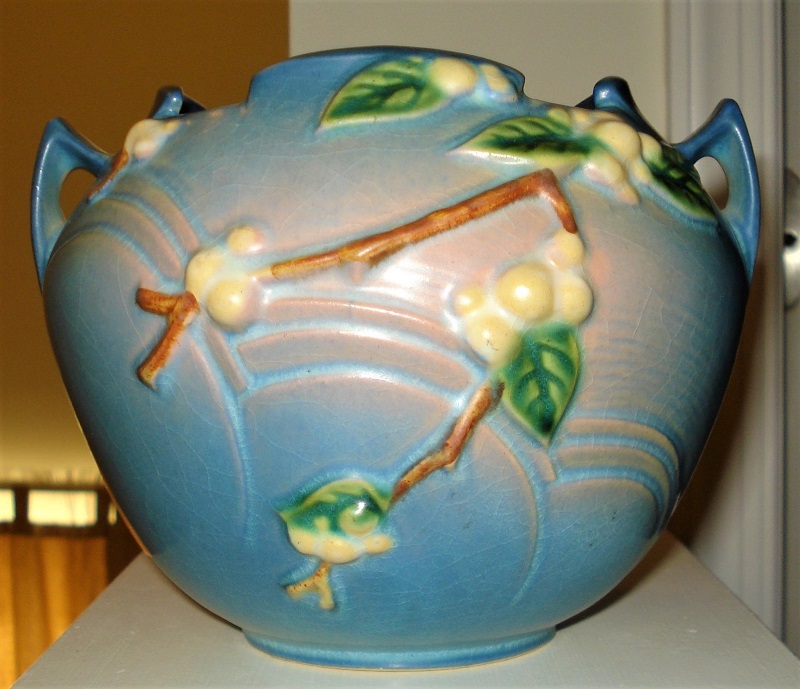 roseville snowberry high bowl blue.jpg