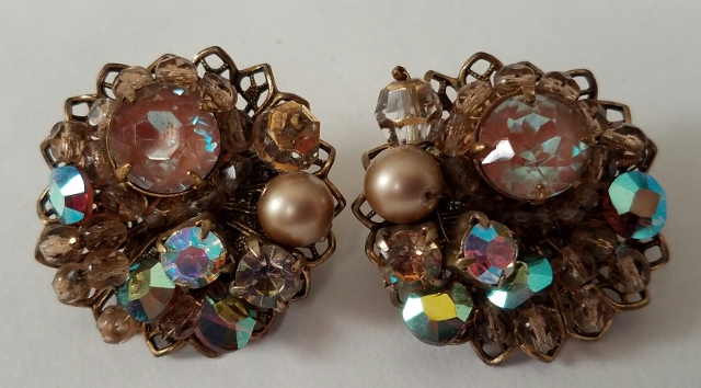 Saphiret Earrings (2).jpg