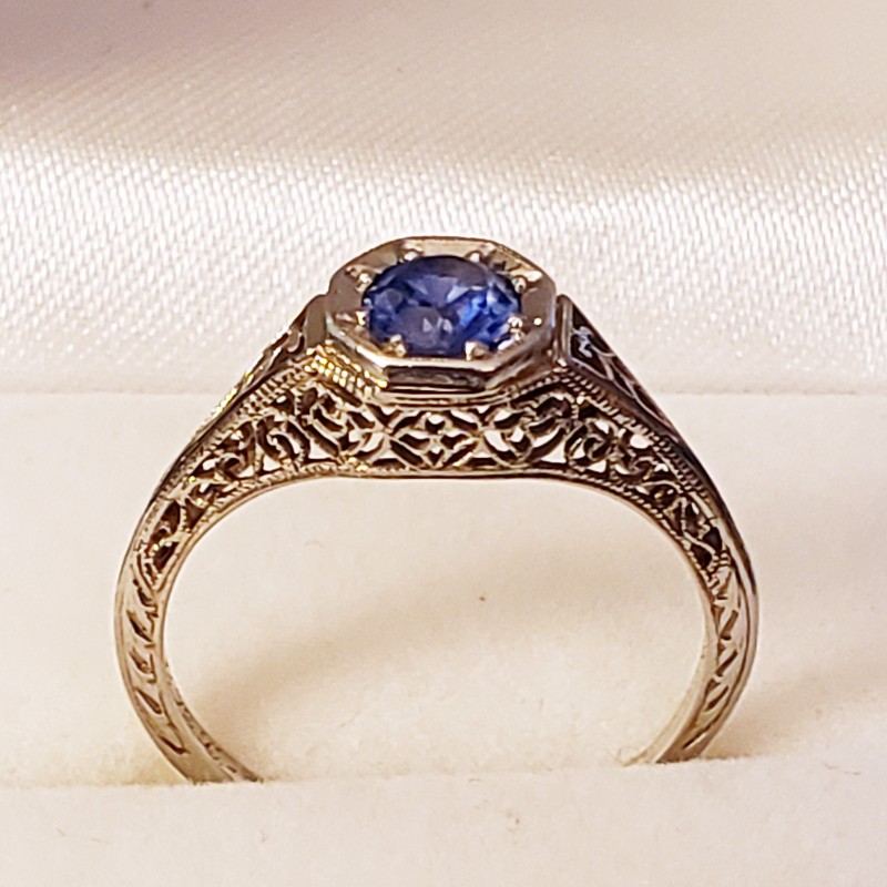 sapphire-18K (1).jpg