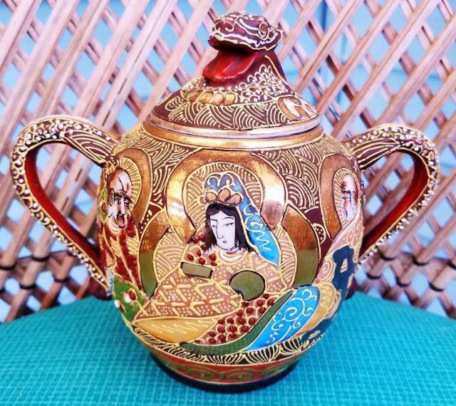 Satsuma Teapot.jpg