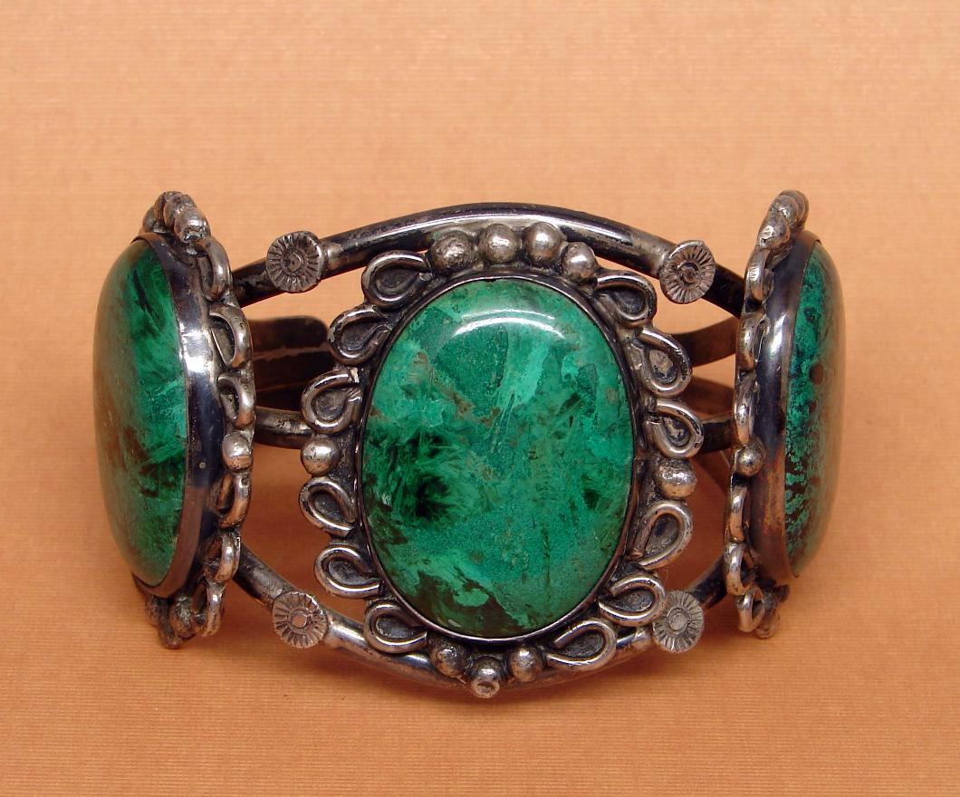 Silver-Native_American-Bracelet-Turquoise-xxHAWKES-gal.jpg