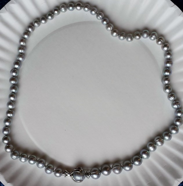 Silver Pearl Necklace.jpg