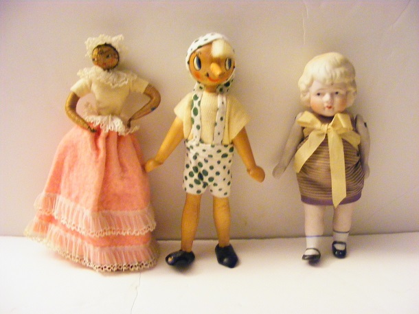 SIX DOLLS 001-001.JPG