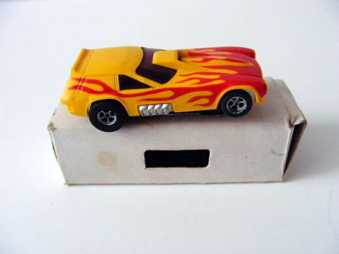 SLOT CAR 003-001.JPG