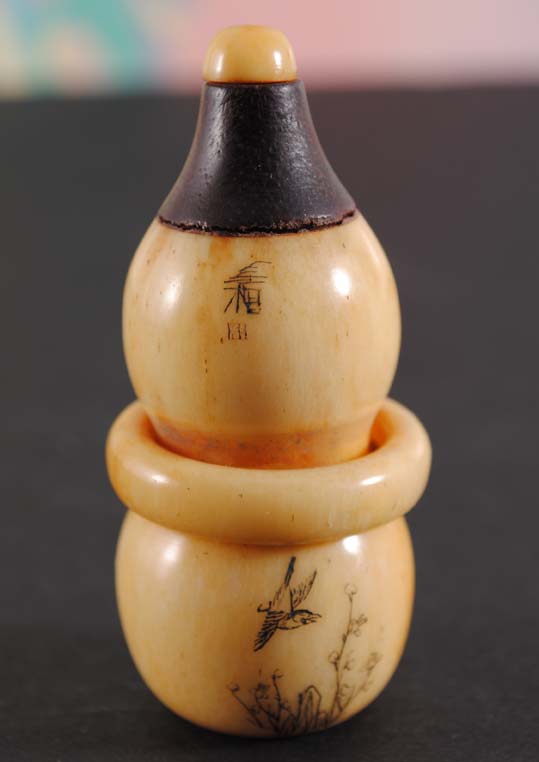 Japanese or Chinese SNUFF BOTTLE Ivory? | Antiques Board