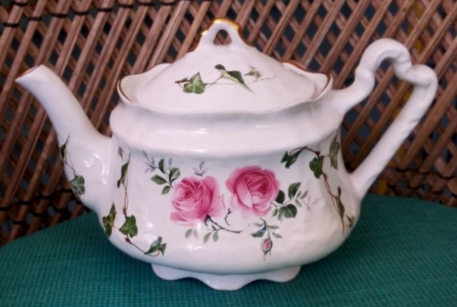 Staffordshire teapot.jpg