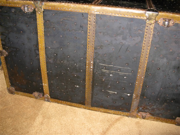 steamer trunk 006.jpg