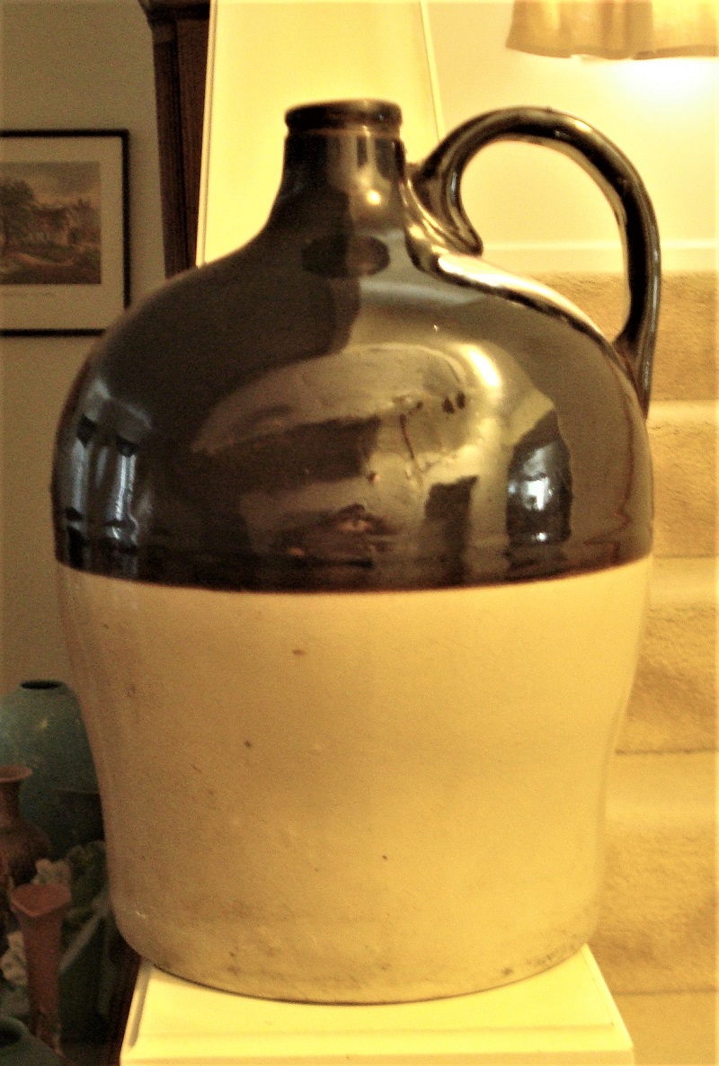 stoneware crock jug w handle.jpg