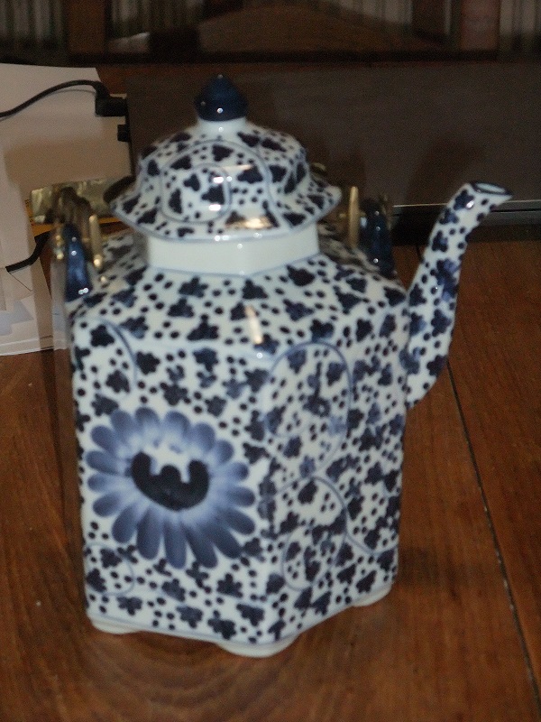 Teapot 1.jpg