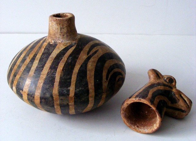 TERRACOTTA VESSEL 003-001.JPG