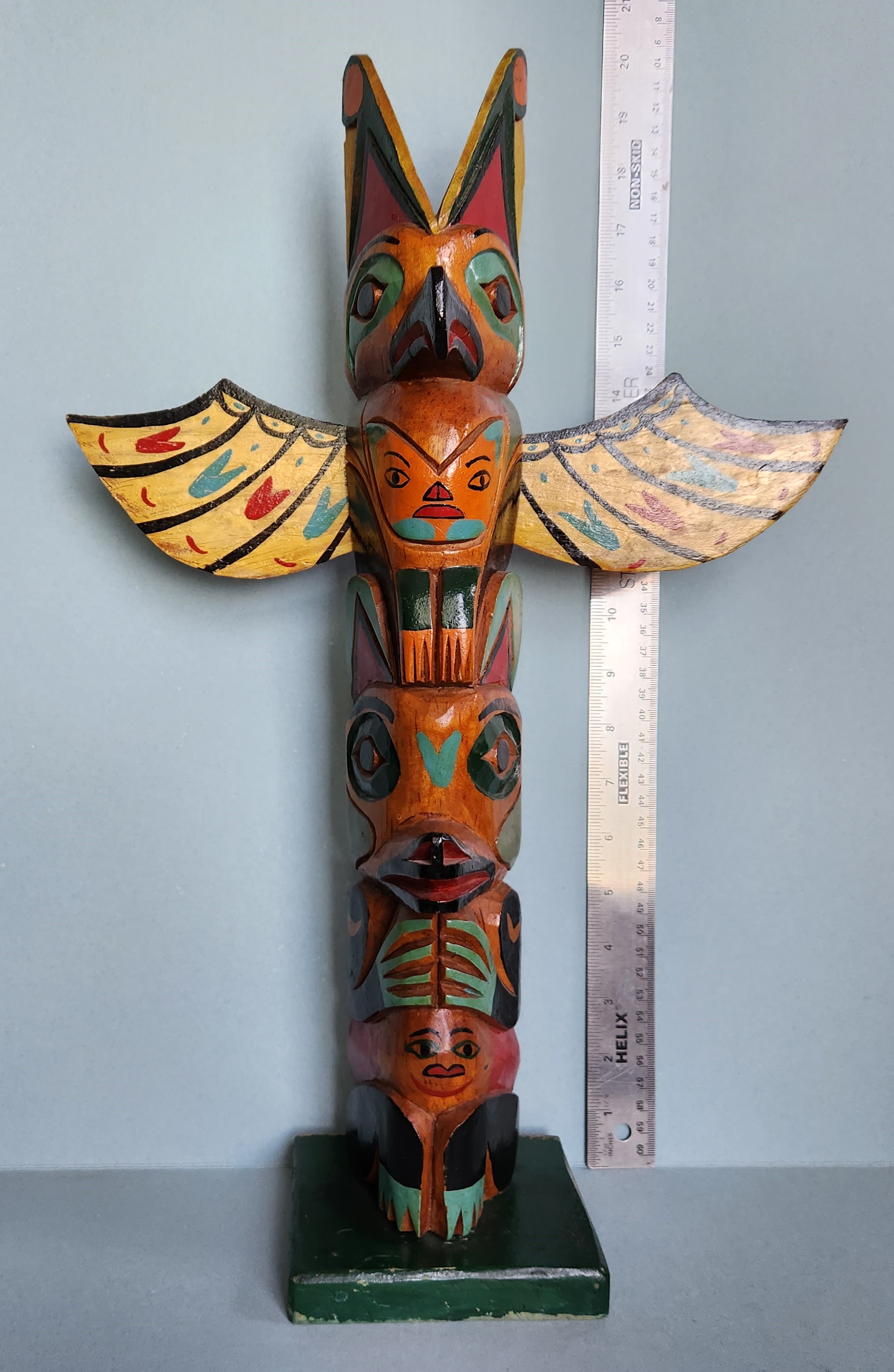 Totem pole - 1.jpg