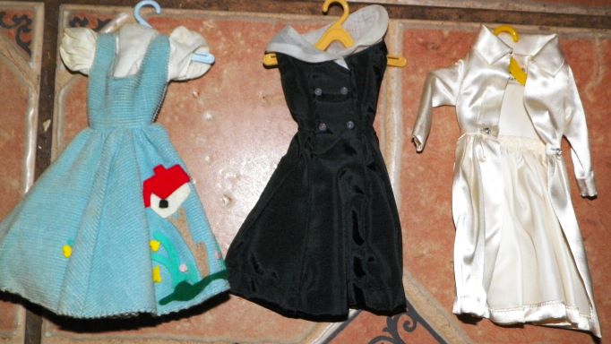 TOY BARBIE 1958 A GROUP CLOTHES 4AA.JPG