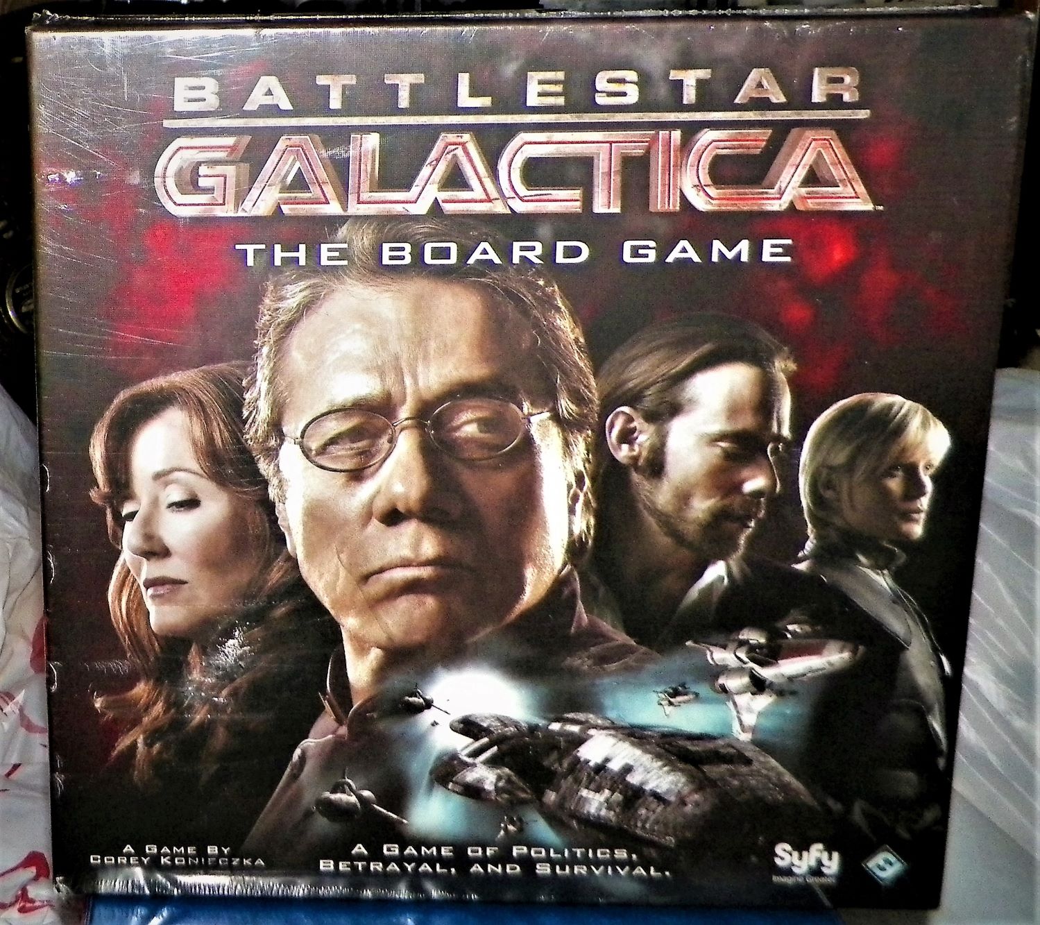 TOY GAME BATTLESTAR GALATICA 1AAZZ.JPG