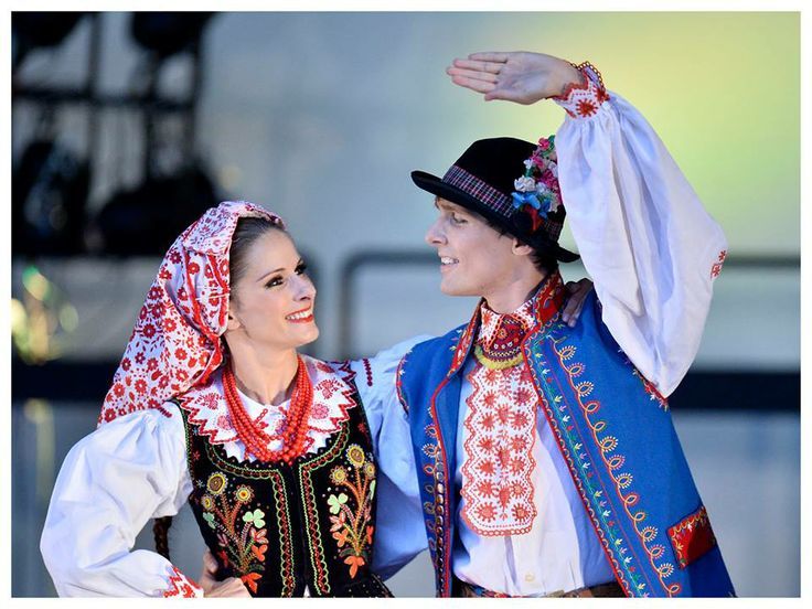 Traditional Costume - Poland.jpg