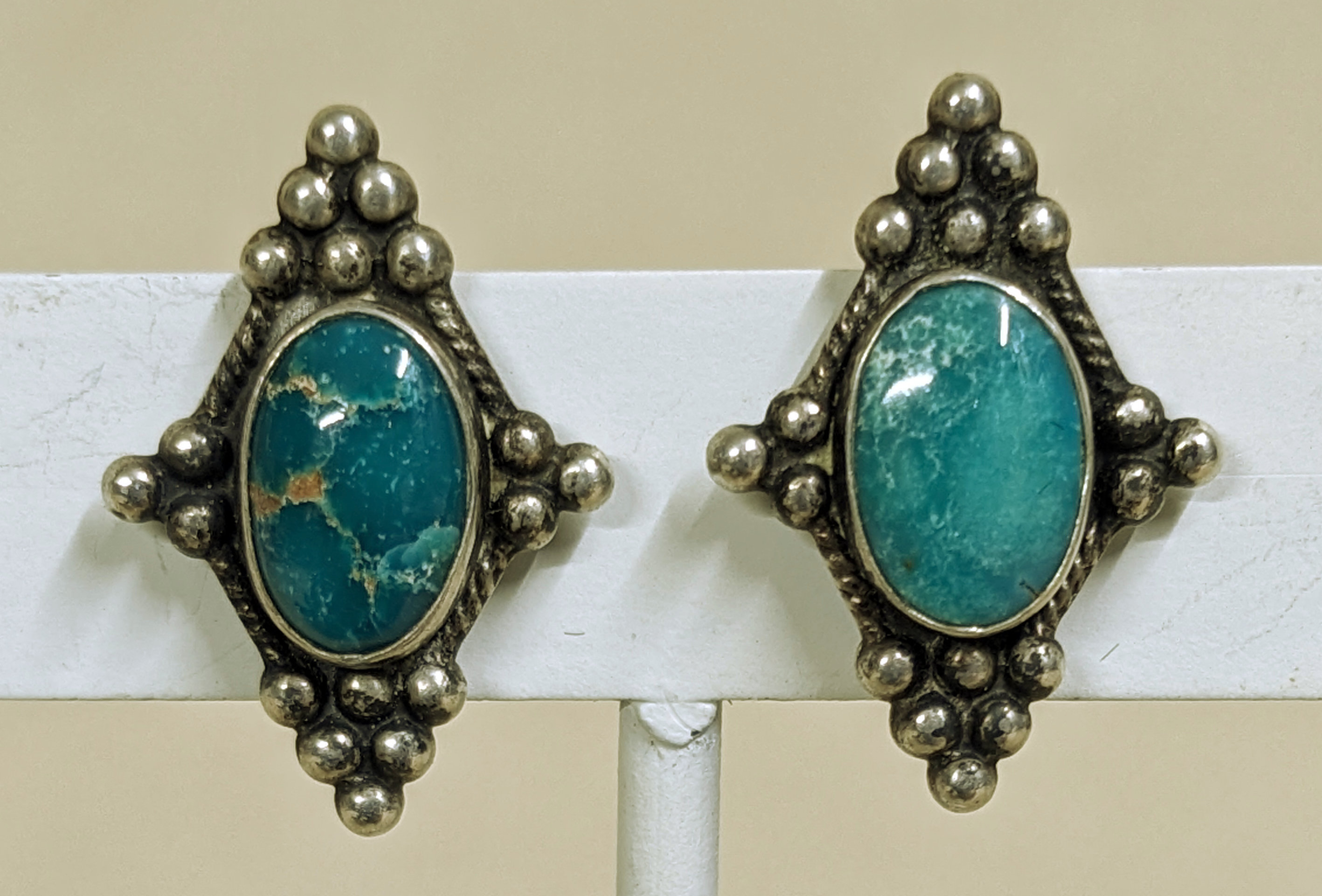 TurquoiseEarrings-1.jpg