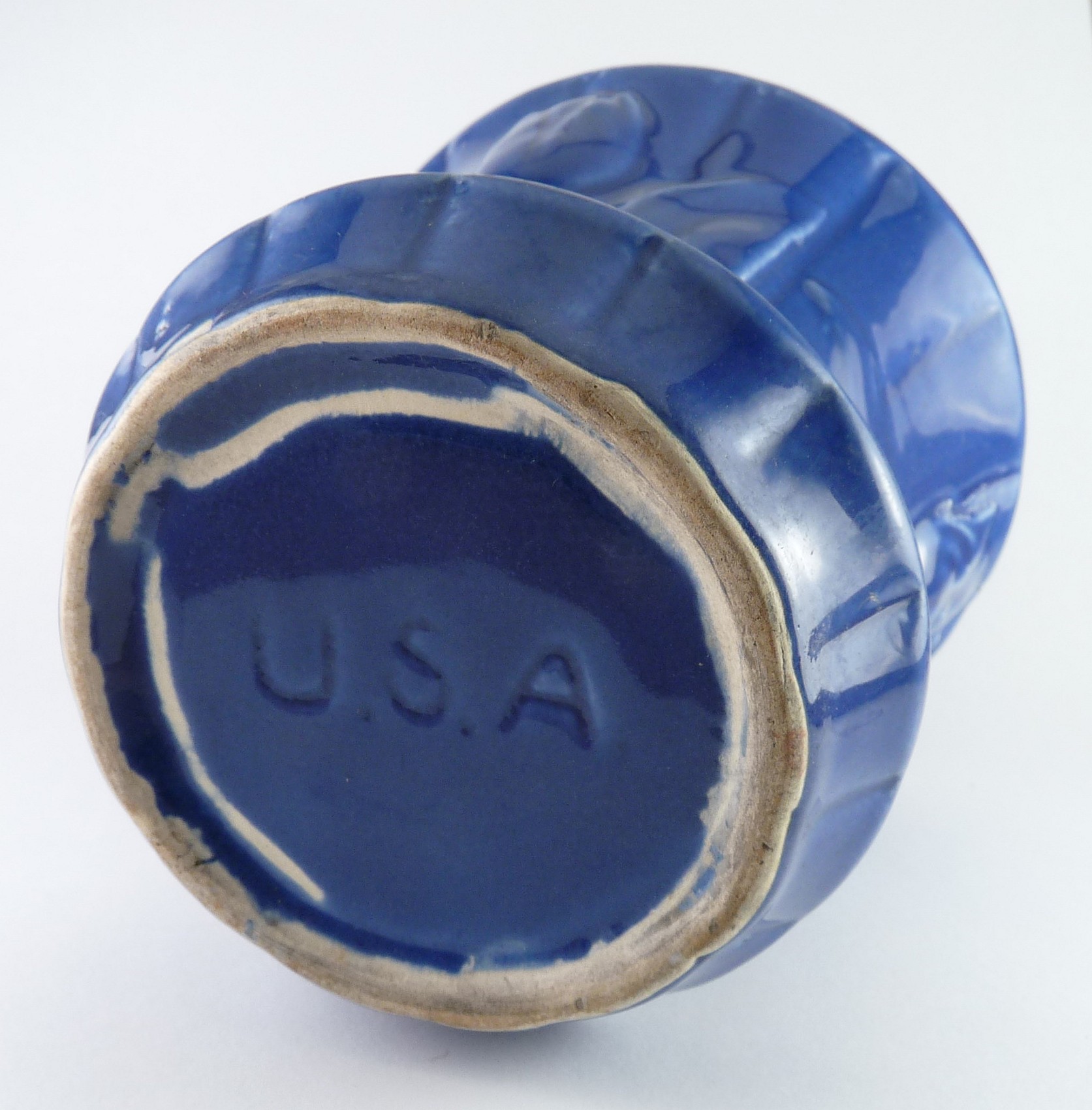 USA Pottery Blue Embossed Tulips Flower Pot 2.JPG