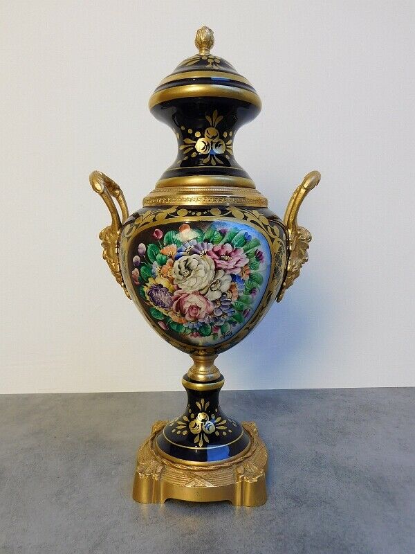 Vase-En-Faience-Monture-Bronze-Signe-Lusy.jpg