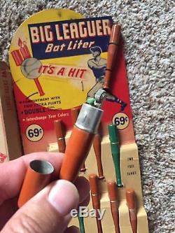 Vtg-Big-Leaguer-Baseball-Bat-Liter-Lighter-Display-Advertising-Display-07-dbr.jpg