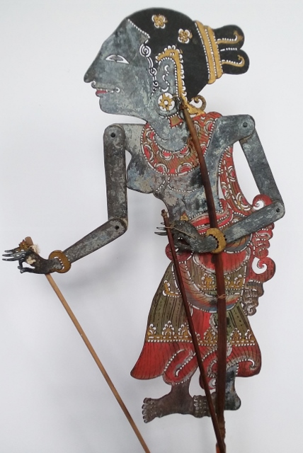 Wayang kulit female 2 (428x640).jpg