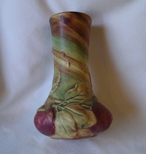 Weller Baldin Bud Vase 1.jpg