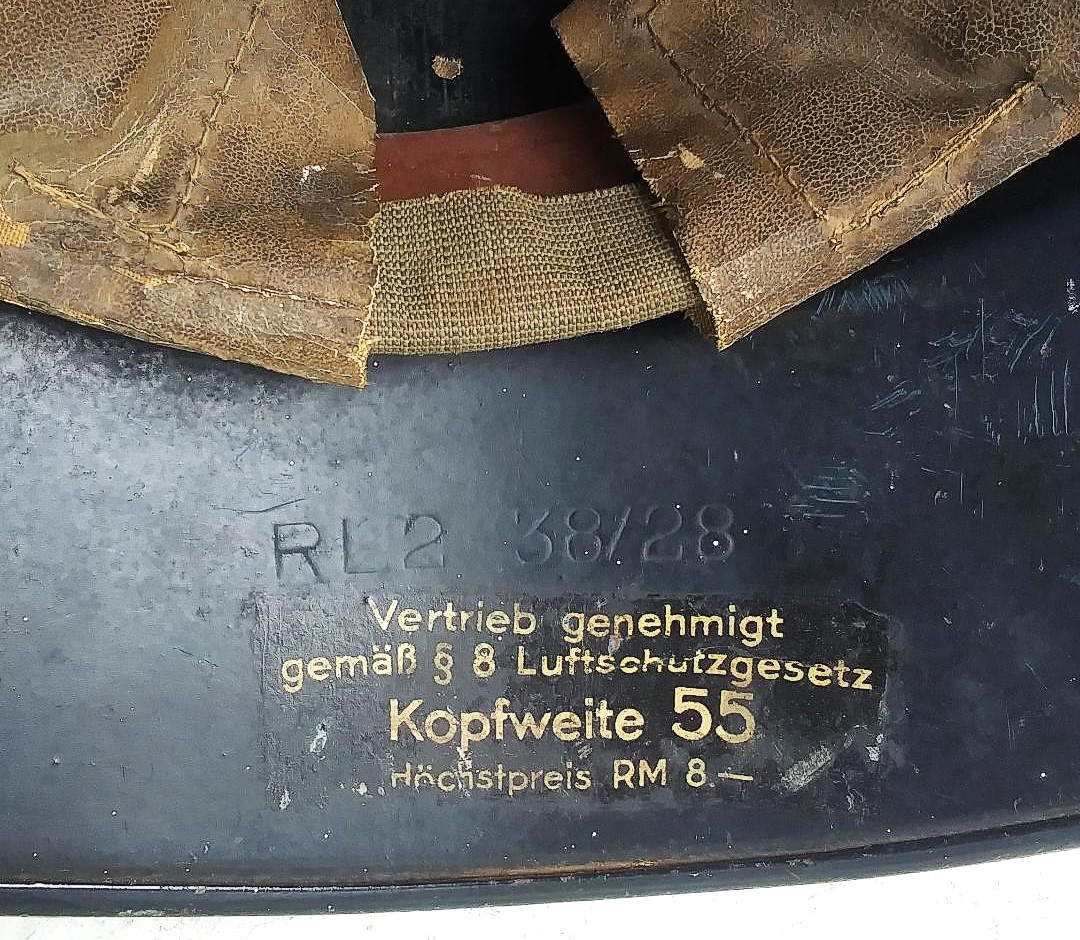 WWII HELMET GERMAN 6AAAC.jpg